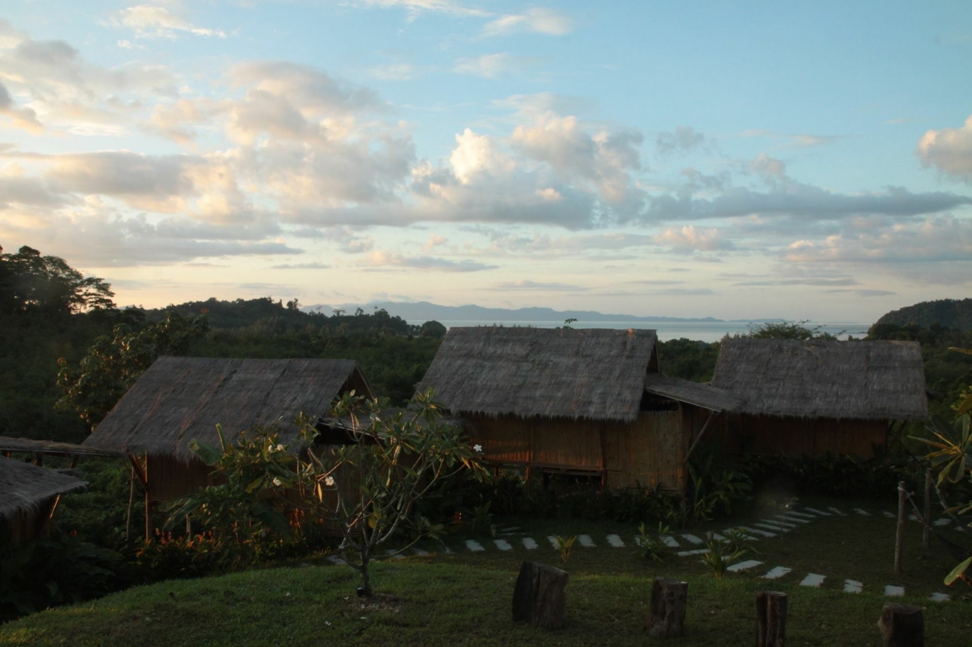 Phuree Hut Koh Phayam Extérieur photo